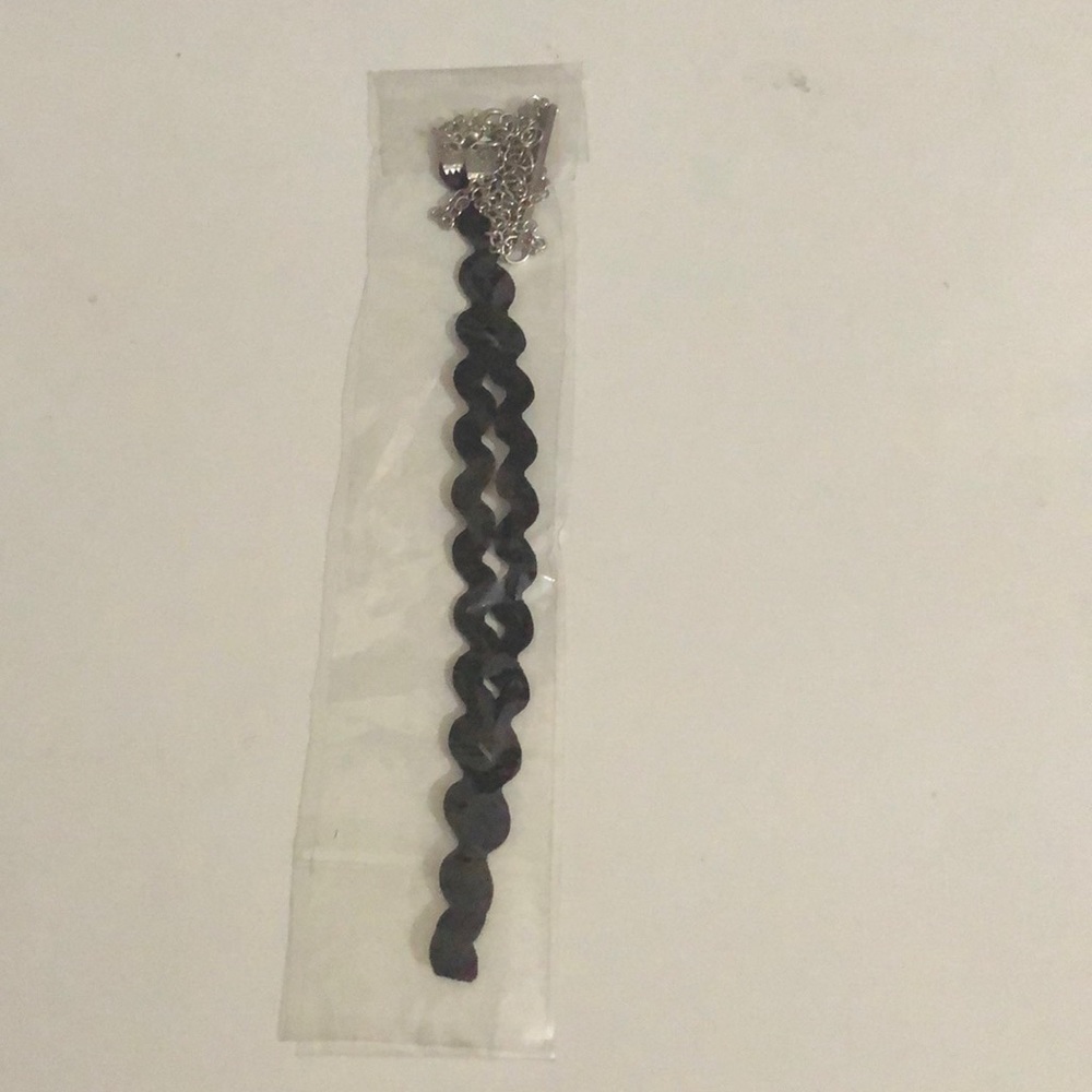 Chokers - Picture 2 of 8
